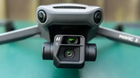 DJI Mavic 3 je vodeći dron u klasi