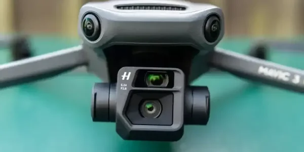 Panasonic GH5 Mark II - opis 8 DJI Mavic 3 je vodeći dron u klasi