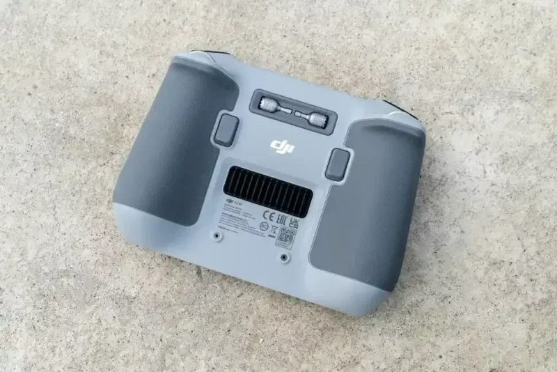 DJI Mini 3 Pro review 4 dji mini 3 pro kontroler 2 Sajber Sfera IT Vesti, Gaming, Saveti, Vodiči