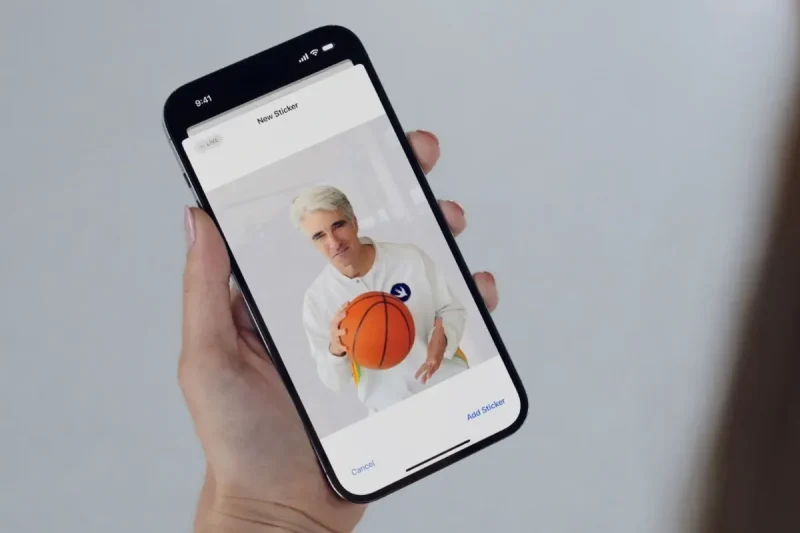 Vodič za iOS 17: Sve što treba da znate o novom ažuriranju 3 Add Sticker iOS 17 Sajber Sfera IT Vesti, Gaming, Saveti, Vodiči