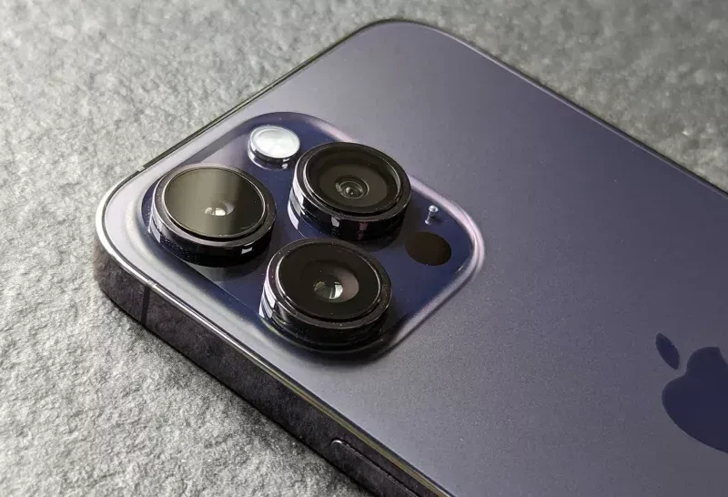 iPhone 16 glasina kamere