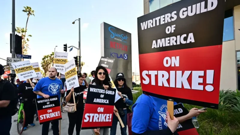 WGA protest scaled Sajber Sfera IT Vesti, Gaming, Saveti, Vodiči