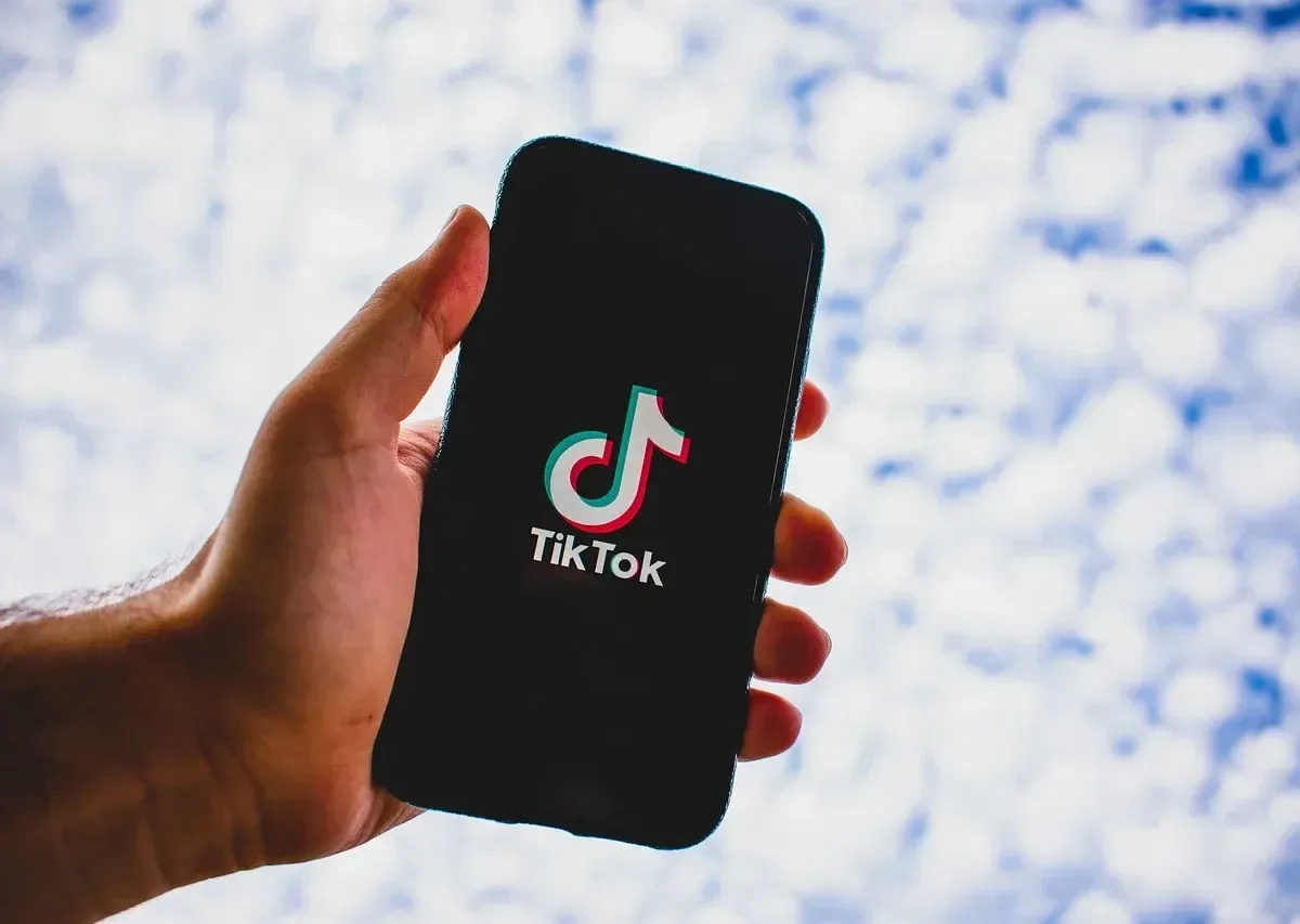 tiktok naslovna Sajber Sfera