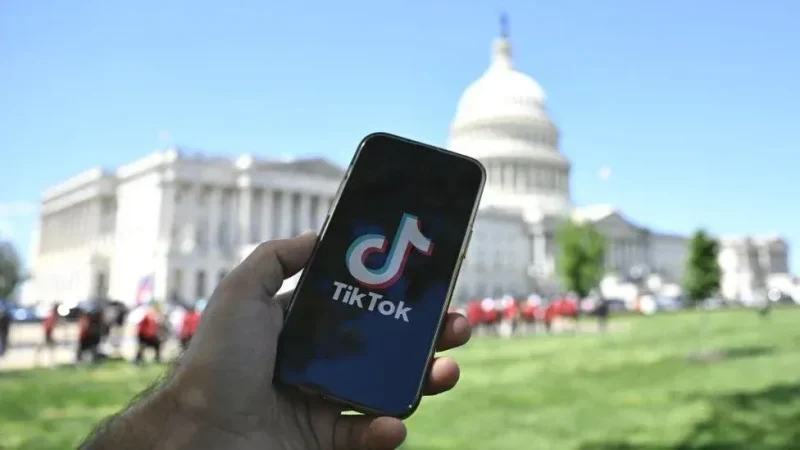 TikTok demantuje tvrdnje o mogućoj prodaji Elonu Masku 1 TikTok demantuje tvrdnje o mogućoj prodaji ove platforme vlasniku bivšeg twitter-a milijarderu Elonu Masku
