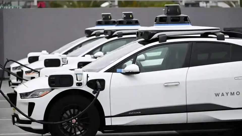 Waymo prikupio 5,6 milijardi dolara, širi flotu 1 waymo flota
