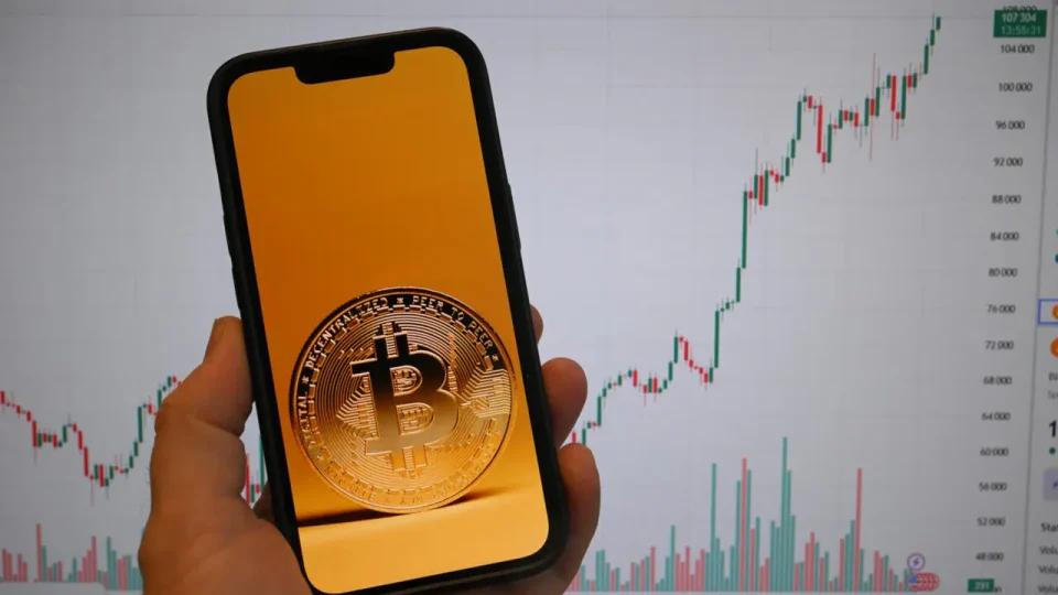 Vrednost Bitcoina skočila na 109.354 dolara 1 Bitcoin porastao na 109.354 dolara na dan inaguracije Donalda Trampa i oborio rekord, ponovo!