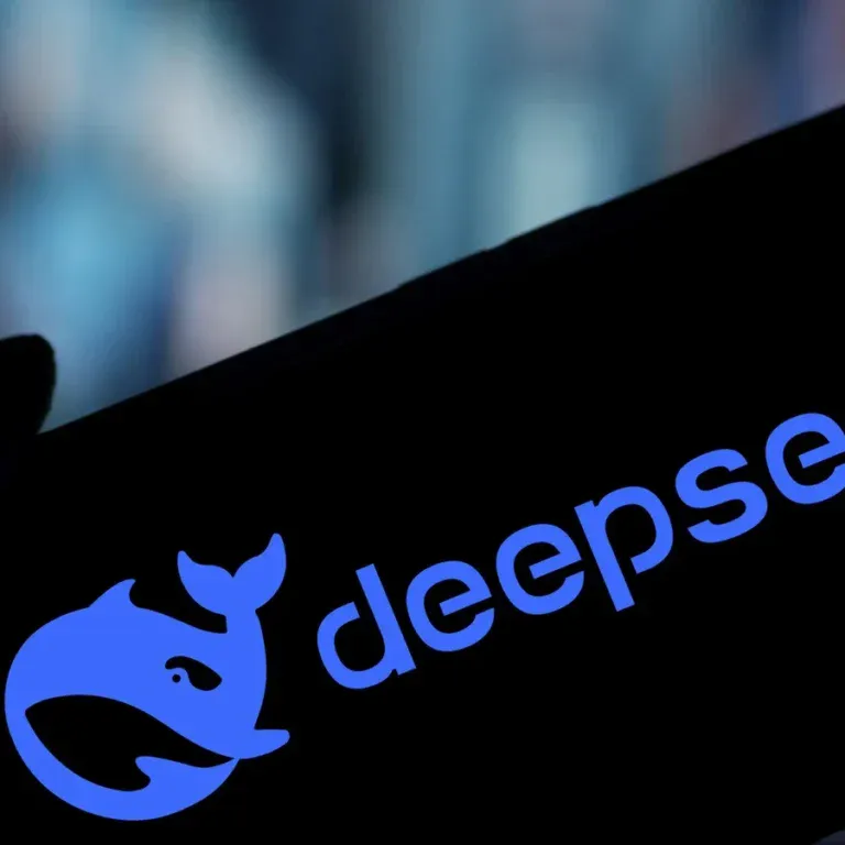Šta je DeepSeek AI? Sve o novom kineskom velikom modelu za AI Kineski AI četbot DeepSeek R1 zabranjen u SAD - Posle 20 dana nezapamćenog rasta i svrgavanja ChatGPT-a sa trona – kineski AI zabranjen u SAD