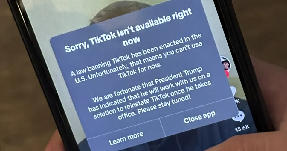TikTok uklonjen sa App Store i Google Play u SAD