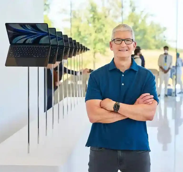Tim Cook ostaje i u 2026. na čelu Apple-a