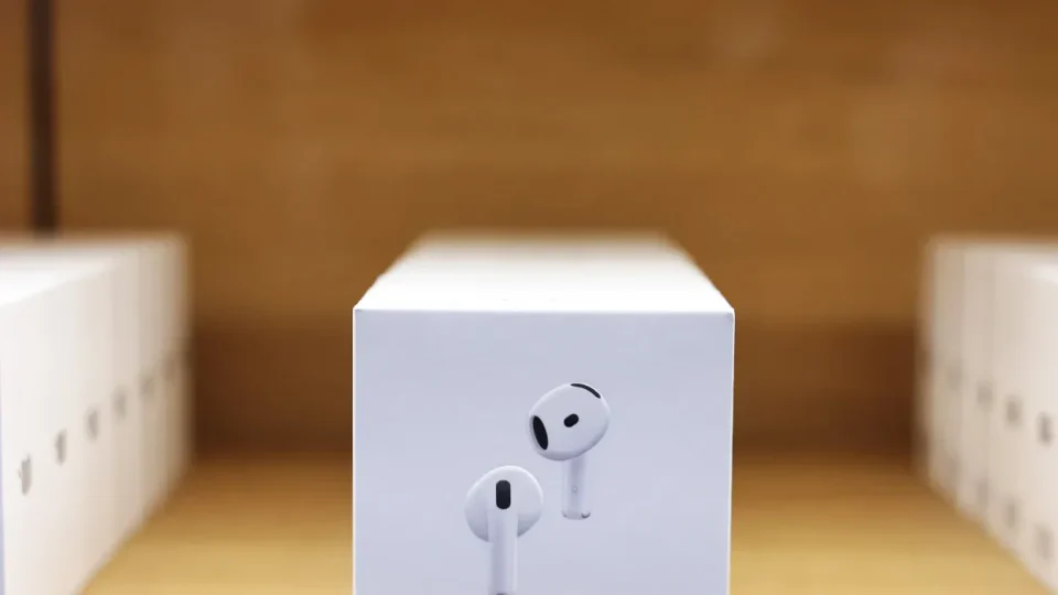 AirPods dobijaju Live Translate ove godine 1 AirPods dobijaju Live Translate ove godine, novi update bi doneo ovu funkciju u nekom trenutku