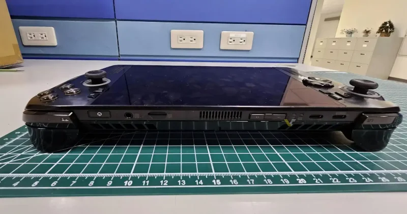 Xbox ručna konzola iz Asus-a procurila 2 Xbox ručna konzola iz Asus-a procurila na regulatornim fotografijama FCC