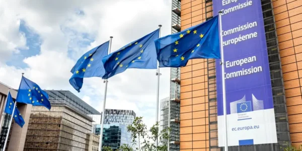 Palworld dobija unakrsnu igru u 0.5.0 apdejtu 3 Sajber udar na Brisel: Ukradeno 350GB