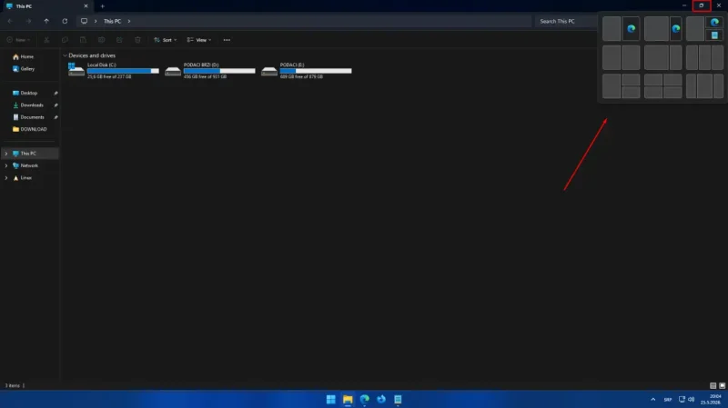 Prikaz Snap Layouts funkcije za organizaciju prozora u Windows 11
