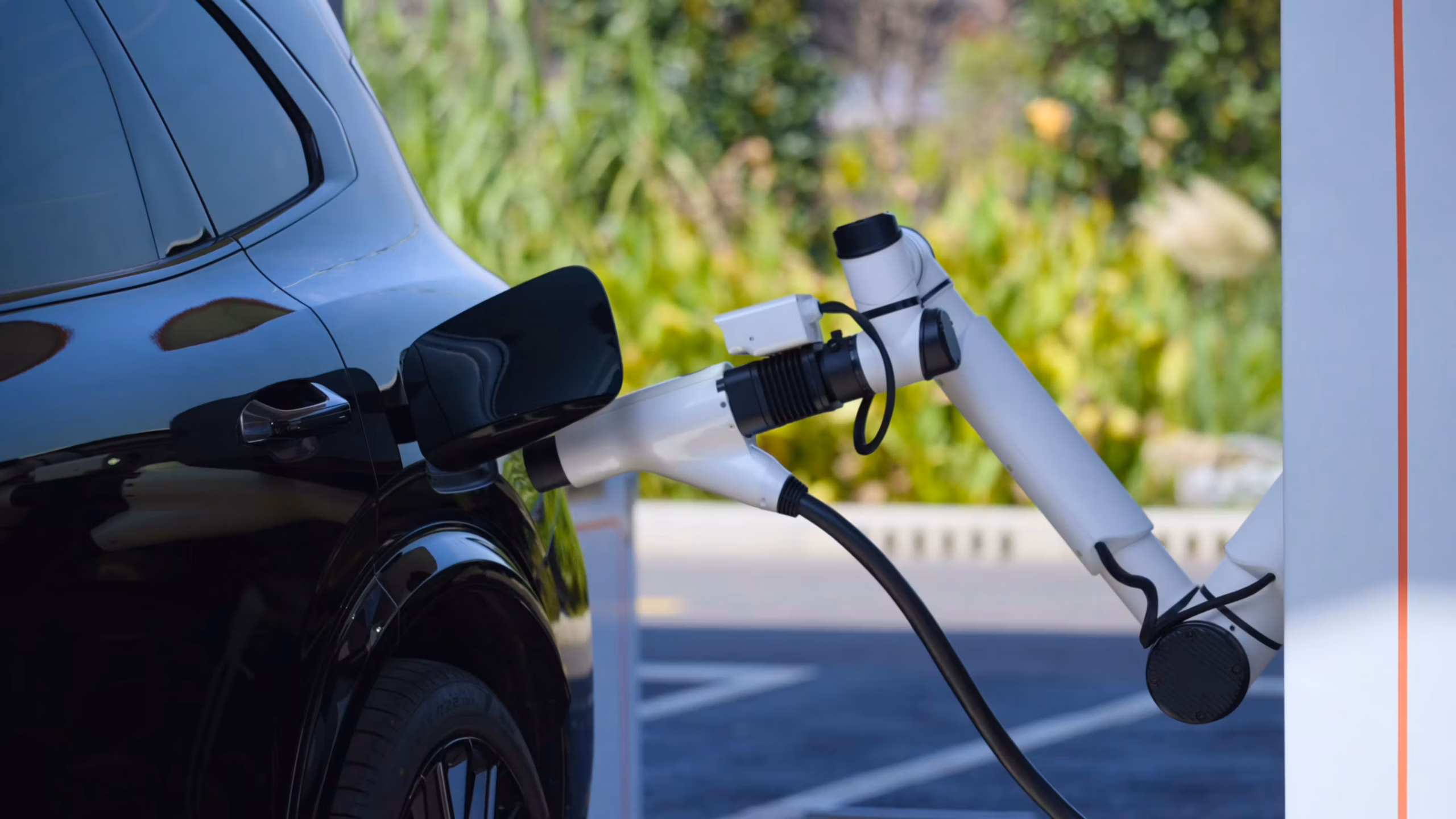 Geely Smart Charging obećava 2.250 kW