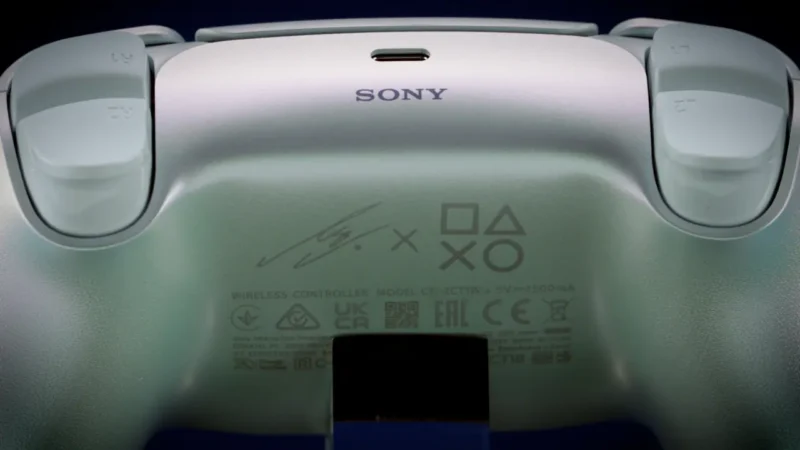 DualSense Lisa Limited Edition arrives in October 2 DualSense Lisa Limited Edition