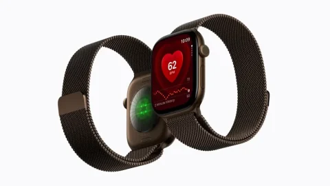 Apple Watch Series 12 prikazuje Health Sensing System i merenje pulsa