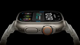 Apple Watch Ultra 4 u titanijumskom kućištu prikazan na zvaničnoj Apple fotografiji