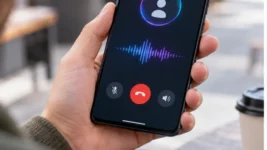 Telefon sa aktivnim AI pozivom
