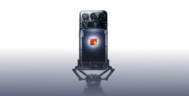 Transparentni Motorola Signature 27 render sa istaknutim Snapdragon procesorom i kamerama