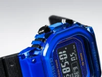 Casio MRG-D5000 sat od plavog safira iz ugla