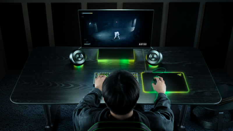 Razer Mako X End of Abyss Chroma RGB svetlo tokom igranja