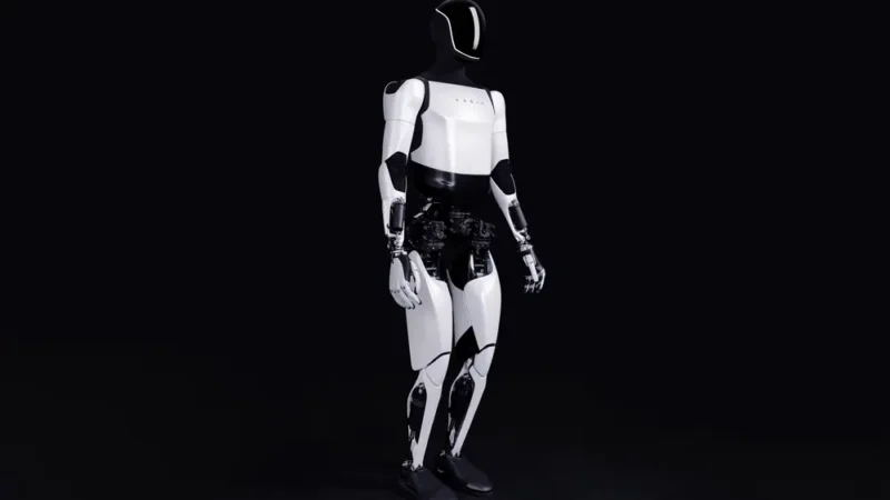Tesla Optimus robot na crnoj pozadini
